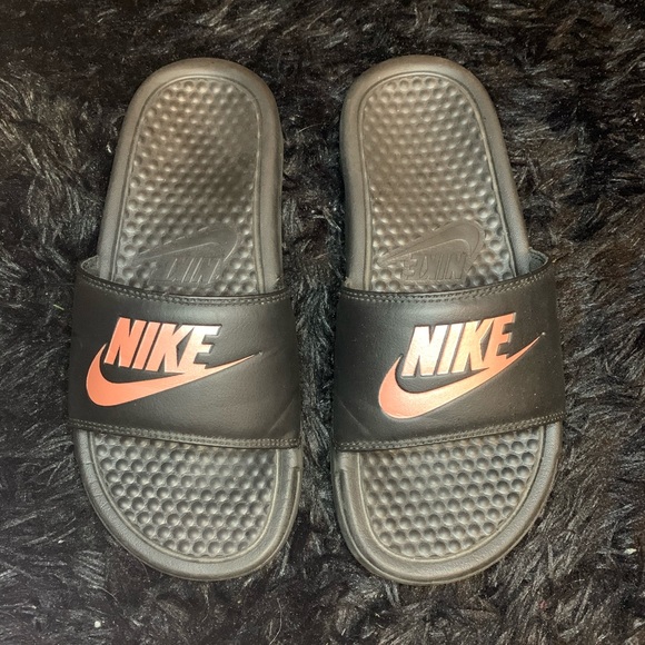 peach nike slides